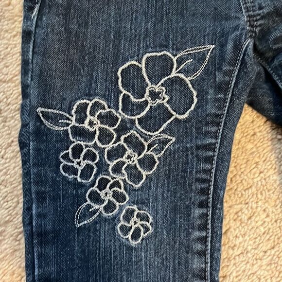 Girls Old Navy Skinny Size 2T Jeans In Good  Condition - Picture 2 of 3